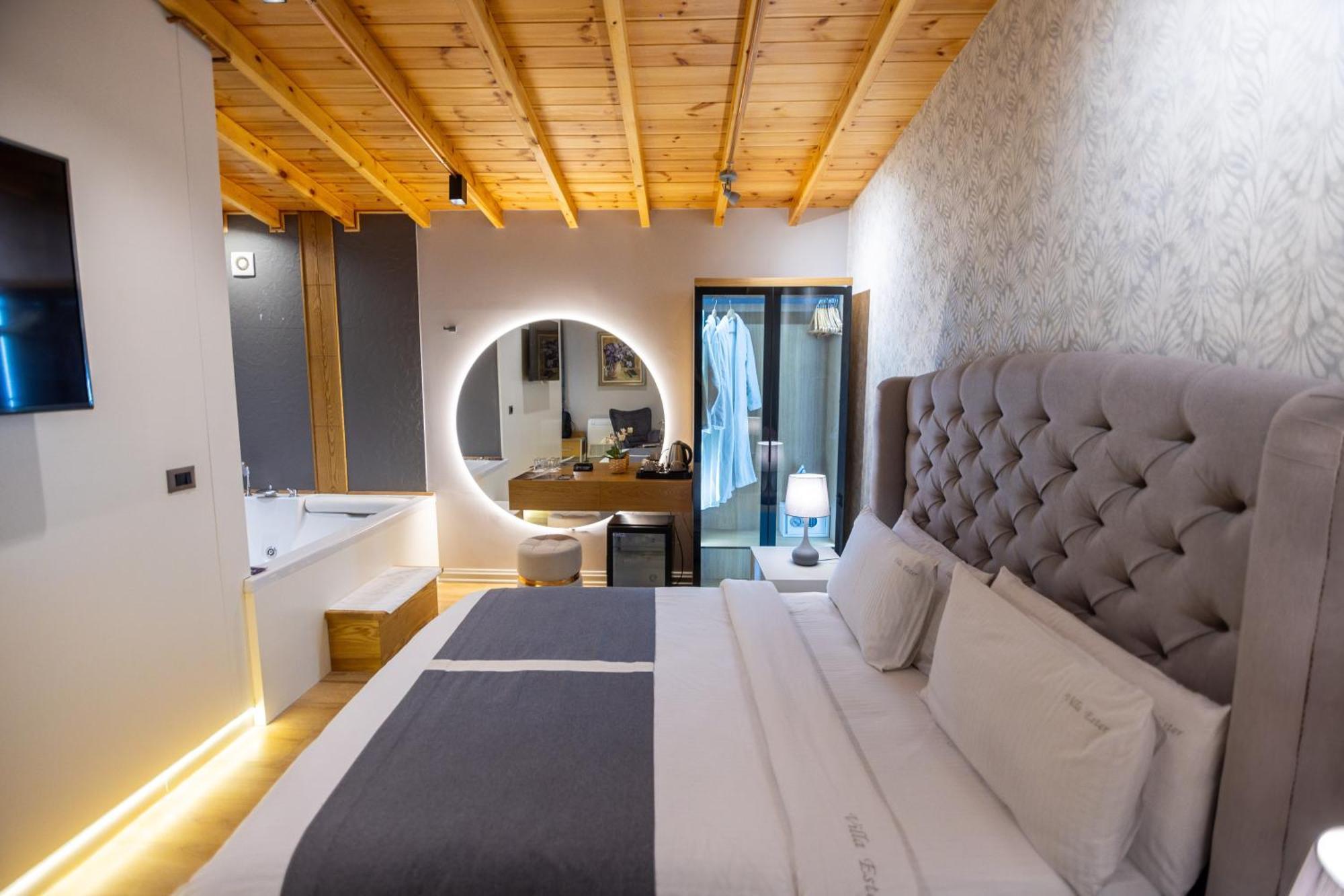 Villa Ester Корча Екстериор снимка